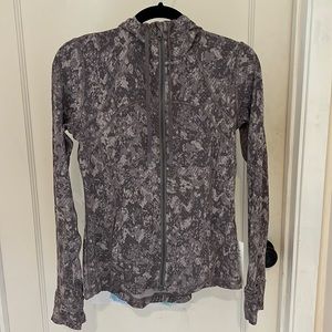 Lululemon Hooded Define Jacket *Nulu.  size 8. Gray, snakeskin print